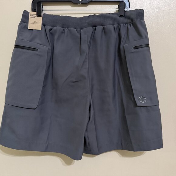 Nike Sportswear Tech Pack Woven Utility Shorts FB7528-068 Gray Mens L $125 NEW - Picture 2 of 11